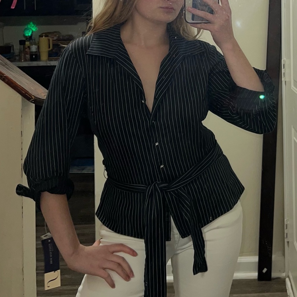 NWT Vintage Jones New York Navy Pinstriped Blouse size Medium